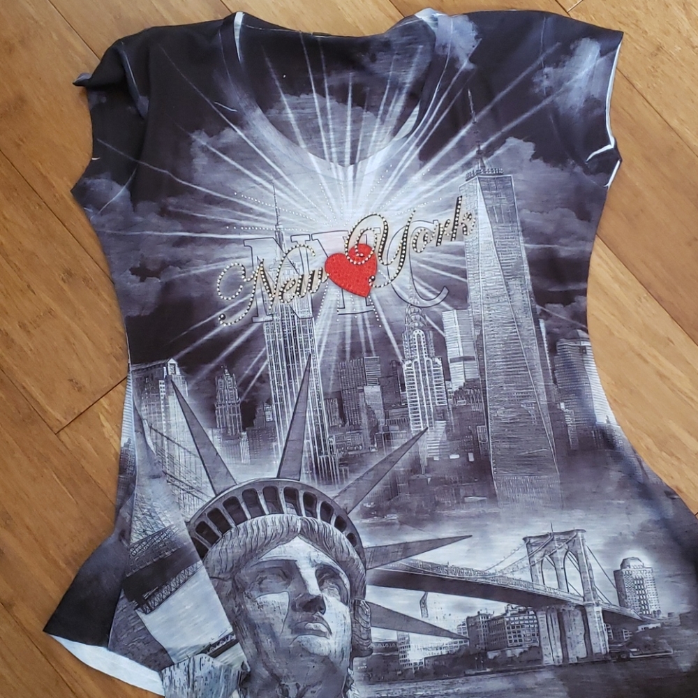 Shirt - Picture 1 of 6